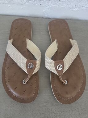 Nautica Beige Brown Women's Flip Flop Sandals